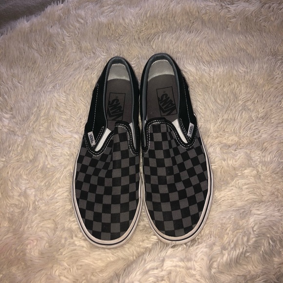 Size 8 women’s black and grey checkerboard vans - Picture 1 of 5